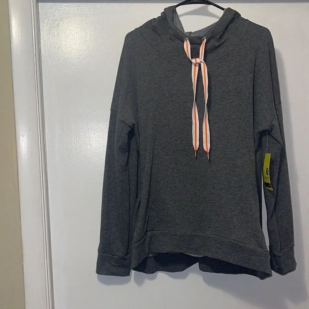 NWT XERSION Pullover large